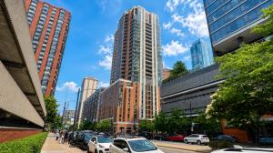 Image of Astoria Tower in South Loop.