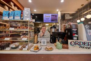 Teeny - Smack Dab Owner
