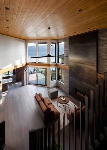 Shadow Ridge custom home - Fayzebuilt victoria BC