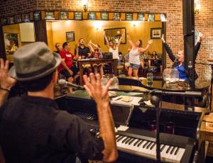Sing-along fun with Dueling Pianos for Florida Holiday Parties