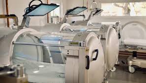 Hard shell hyperbaric chamber