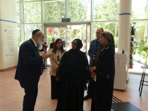 Rabbi Kalman Samuels, Founder and President of Shalva, welcomes the First Lady of Somaliland and her delegation during their visit to Shalva’s National Center in Jerusalem.