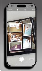 Immagine di un vecchio album fotografico per bambini pronto per essere digitalizzato