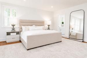 Primary Bedroom-staging in Richmond VA by Jsquared Interior Staging & Design, RESA® 2025 Top 100 award-winning home stager Johnathan H. Miller.