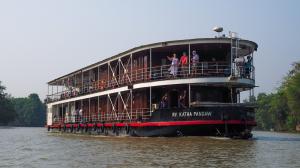 RV Katha Pandaw Sailing Hooghly Ganges