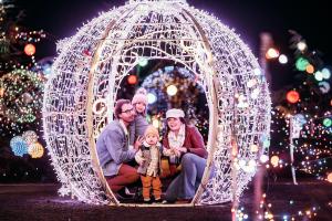 Silverton Christmas Market Light Display Ornament