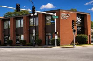 Cool Braces Orthodontics office building on Central Avenue in Oak Lawn, Illinois