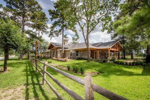 Alzheimer care homes like Cottage of Spring Branch