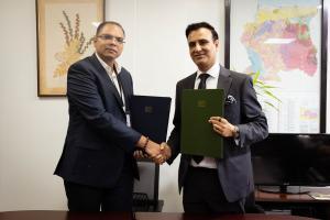 VFS Global has signed an agreement with the Ministry of Foreign Affairs, International Business and Cooperation (BIS), Suriname, to deliver passport application services for overseas citizens renewing their Suriname passports. The services will be rolled