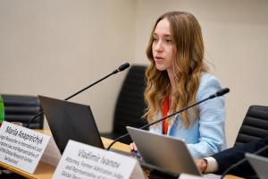 Mariia Anapreichyk speaking at the OSCE side event in Vienna