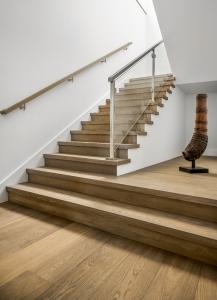 premium-wide-plank-hardwood-stairs