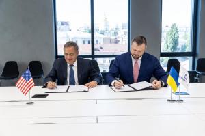 Jonathan Bass, CEO Argent LNG & Sergii Koretskyi, CEO of Naftogaz Group