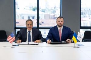 Jonathan Bass, CEO Argent LNG & Sergii Koretskyi, CEO of Naftogaz Group