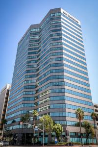 Premier Workspaces at the Sherman Oaks Valley Executive Tower
