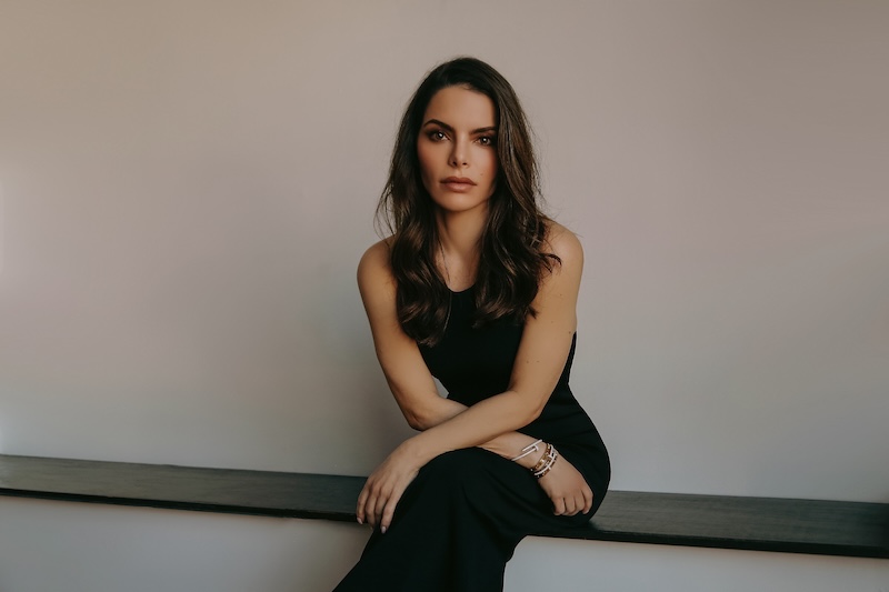 Karoline Starostik Photo