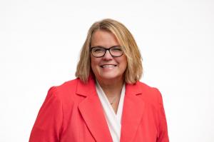 Headshot of Dr. Celina Peerman