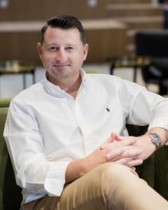 Portrait of Chris Edwards, CEO of The Flexi Group.