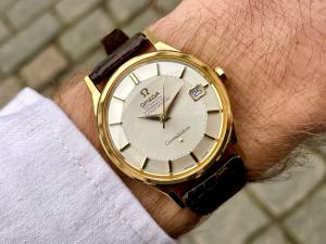 Pristine example of the sought-after vintage Omega Constellation Pie Pan Dog Legs from 1966.