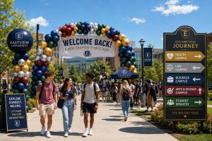 CSA Balloons utilizes advanced ink-matching technology to precisely replicate official university Pantone colors and institutional crests on industrial-grade latex and reflective Mylar.