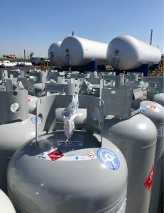 Solvent Direct high purity butane, propane and isobutane cylinders and bulk storage tanks at a nationwide specialty gas and laboratory supply distribution facility.