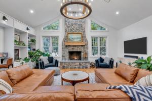 Living room and sunroom home remodel in Ocean County, NJ