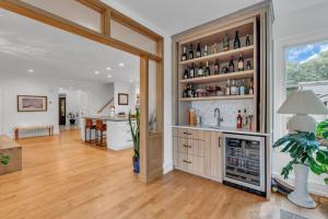 Kitchen Remodel with wet bar in Brick, Ocean County, New Jersey