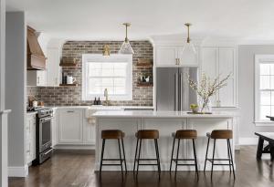 Kountry Kraft custom white kitchen cabinetry, design by LeBarron Cabinetry & Design