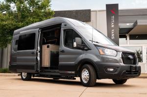 Exterior of the Titan Vans 148 EL Metis