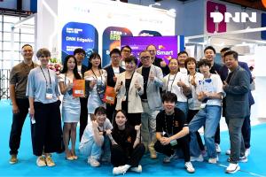 歐耀科技與超數雲端團隊於 AI Wave Show 2026 B0532 攤位合影
