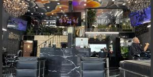 Entourage Barbershop Inside