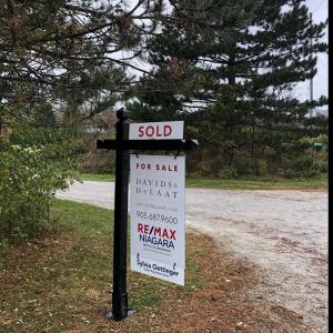 Sold home in the Niagara Region listed by Davids & DeLaat