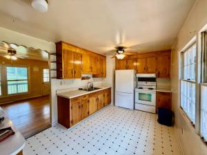3 BR/1 BA ranch-style home w/partially finished walk-out basement on 2.7 +/- acres in Orange County, VA • This home measures 1,920 +/- gross sf. (1,680 +/- finished sf. & 240 +/- unfinished sf.) and features 3 bedrooms
