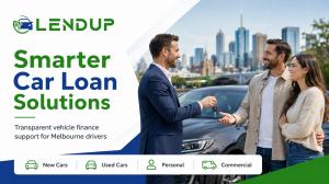 Lendup broker handing car keys to a Melbourne couple