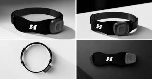 Xtand AI-powered patella strap product detail showing intelligent sensor module, adjustable strap and premium wearable design.