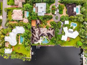 Landscape services for high-end estate property