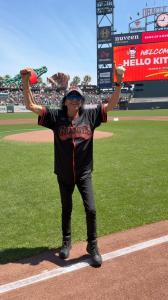The appearance, developed with Radio Lazer, the San Francisco Giants’ Spanish-language radio partner, welcomed Alex and Chela Lora to Oracle Park and recognized their extraordinary place within Mexican popular culture.