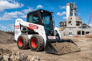 HYDAC skidsteer on a job site