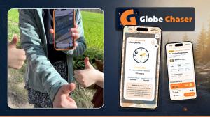 Niños participan en una búsqueda del tesoro con Globe Chaser junto a las pantallas de brújula y resultados de la app.