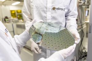 Image of Diraq's quantum dot technology in a CMOS silicon wafer