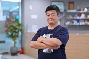 CEO Jeongwan Lee of STARCHIUM