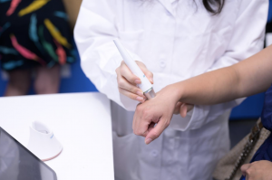 CHECK YOUR SKIN The Curecode experience begins with an objective assessment of the visitor’s current skin condition.