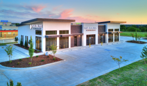 outside shot of the building and offices of 405 Dental Aesthetics, a state-of-the-art boutique dental practice located in Oklahoma City, Oklahoma