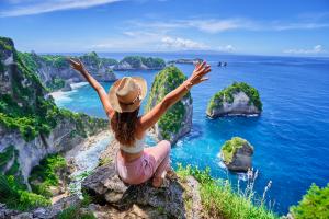 Stunning island destinations of Nusa Penida, Lembongan and the Gili Islands are just a fast-boat ride away from Bali.
