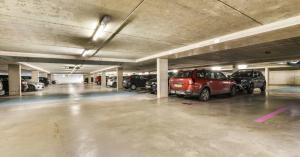 free parksy.com car parking lot spaces