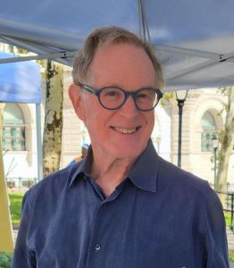 Marc J Straus