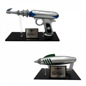 Star Trek Voyager Captain Proton & Queen Arachnia Ray Gun Signature Edition Prop Replica