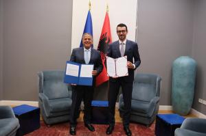 MOU signed by Enea Karakaçi, Minister of Infrastructure and Energy of the Republic of Albania and Jonathan Bass, Chairman and CEO ARGENT LNG