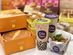 Chatime beverages, SunnyUp's signature Taiwanese sponge cake and savory snacks are featured at the new dual-brand concept store in Katy, Texas.