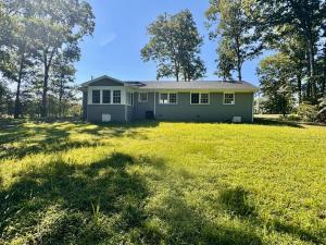 4BR/3BA single-level brick home on 1.07± acres in one of Prince William County's most desirable rural communities. The home measures 1,734± sf. and features an eat-in kitchen (all appliances convey), large pantry, living/family room featuring a built-in linear fireplace
