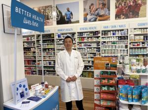 Dr.Alvin Cheng in the Nutrition House flagship store